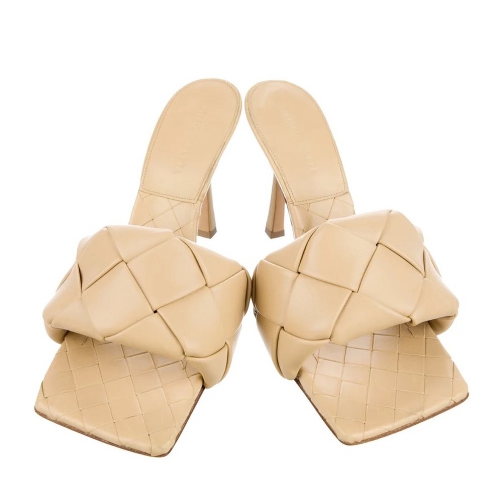Bottega Veneta Tan Women's Woven Mules